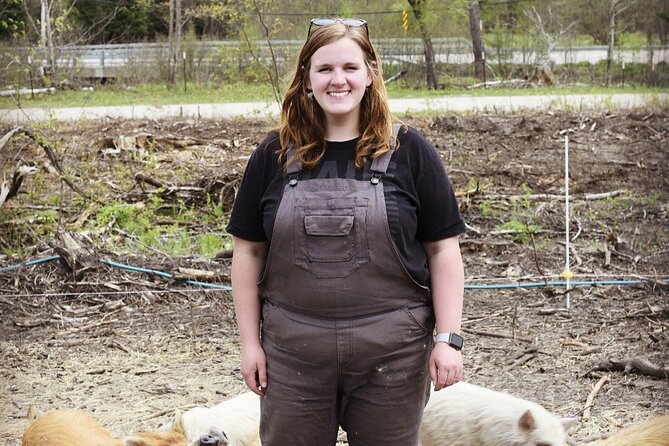 1 Hour Guided Farm Tour in the Adirondacks - Meeting the animals at their own pace