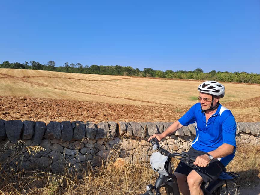 Alberobello: Guided e-bike tour + donkey farm visit - Ending among Alberobello’s trulli