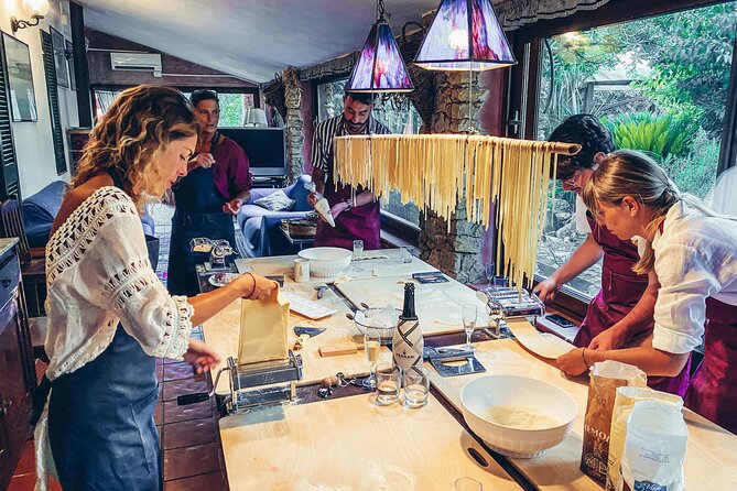 Alghero Home Cooking Pasta Class at a Farmhouse with Wine - The practical question: getting to Olmedo