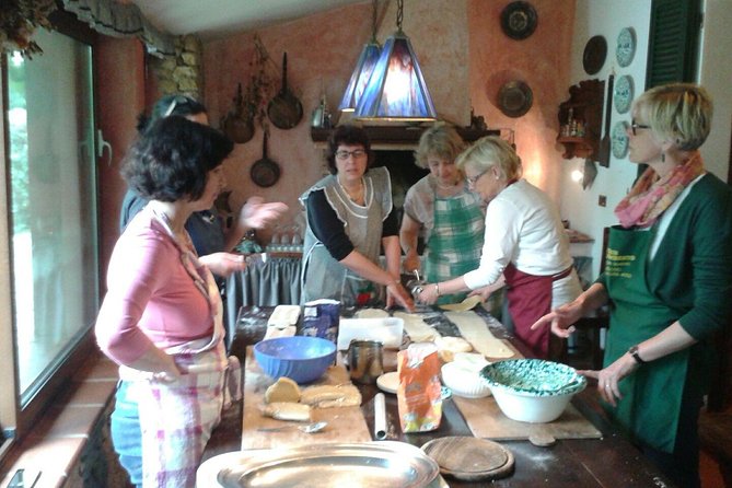 Alghero Home Cooking Pasta Class at a Farmhouse with Wine - What the experience teaches about Sardinian food