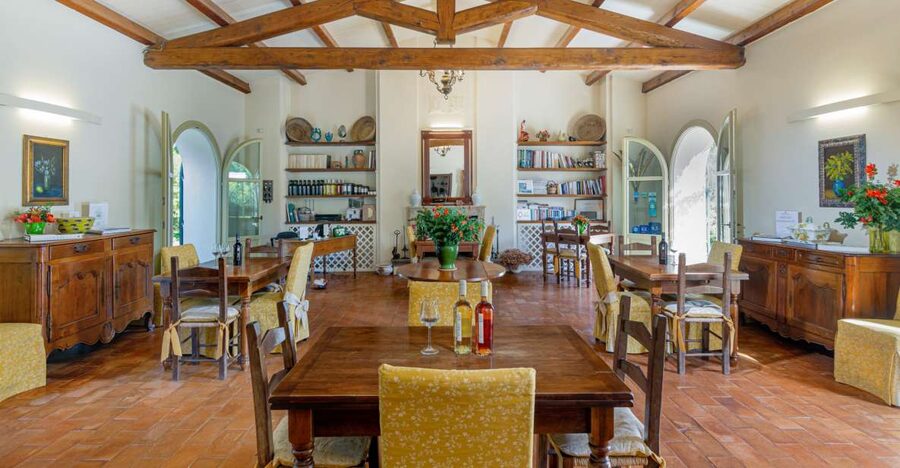 Alghero: Wine and Olive Oil Tasting at a Local Farm - A small Sardinian farm outside Alghero