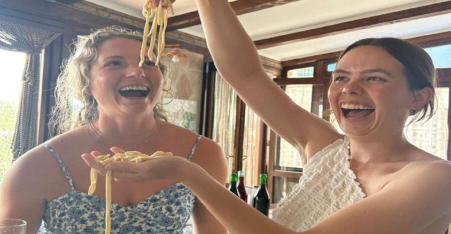 Amalfi Coast: Half-Day Farmhouse Cooking Class - Stretching fresh mozzarella by hand