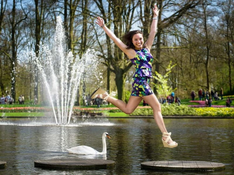 Amsterdam: Tulip Farm Visit, Keukenhof, and Windmill Cruise - Choosing the best time for the flowers