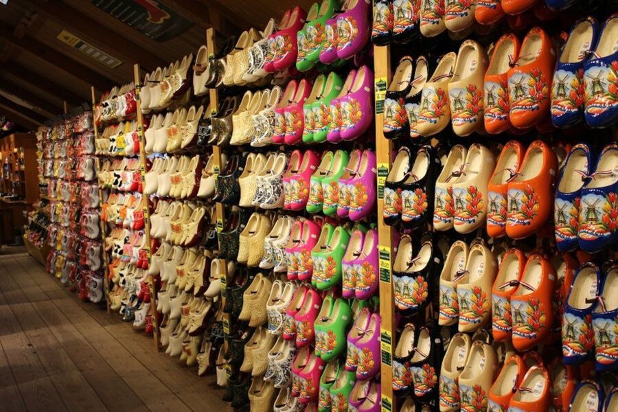 Amsterdam: Volendam, Windmill, and Cheese Farm Private Tour - Private transport makes the schedule easier