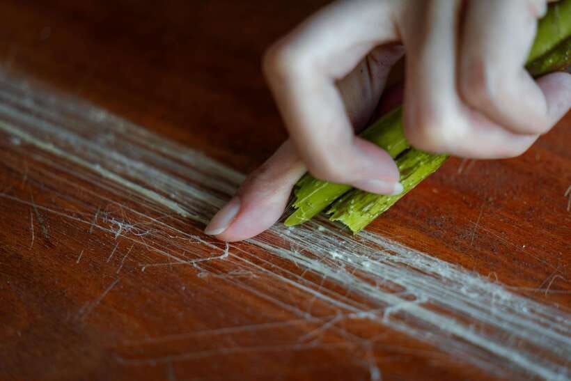 Angkor Silk Farm & Lotus Silk Farm: Siem Reap Discovery Tour - What the guides add to the experience