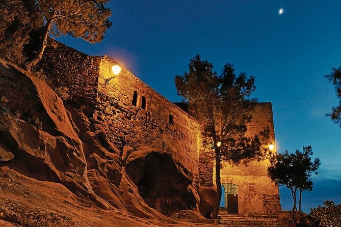 Animal farm park with free hotel pickup - Pickup from Salou, Cambrils, and La Pineda