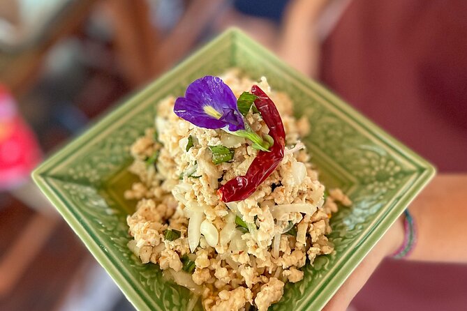 Baan Farm Thai Cooking School Chiangmai - Choosing and cooking five dishes
