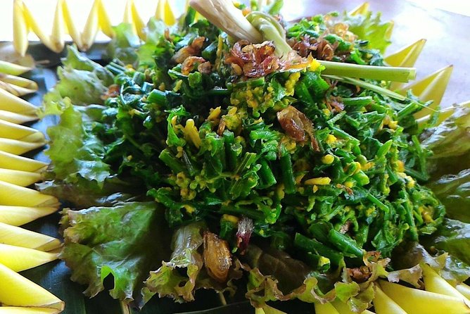 Balinese Farm Cooking Class by Pemulan Bali - Cooking six dishes in the open-air kitchen