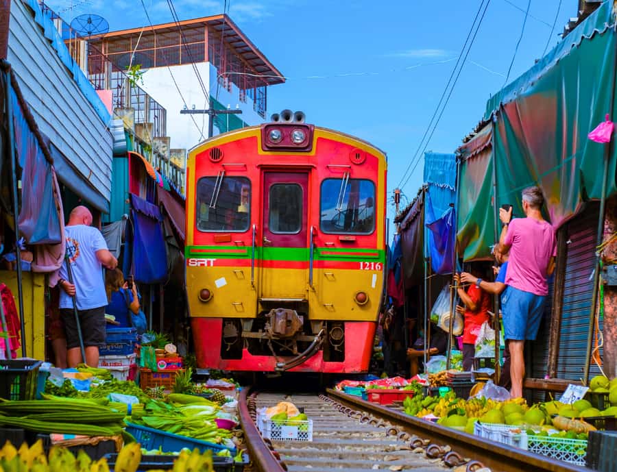 Bangkok: Private Floating & Railway Markets with Farm Visits - The Long-Tail Boat Through Damnoen Saduak