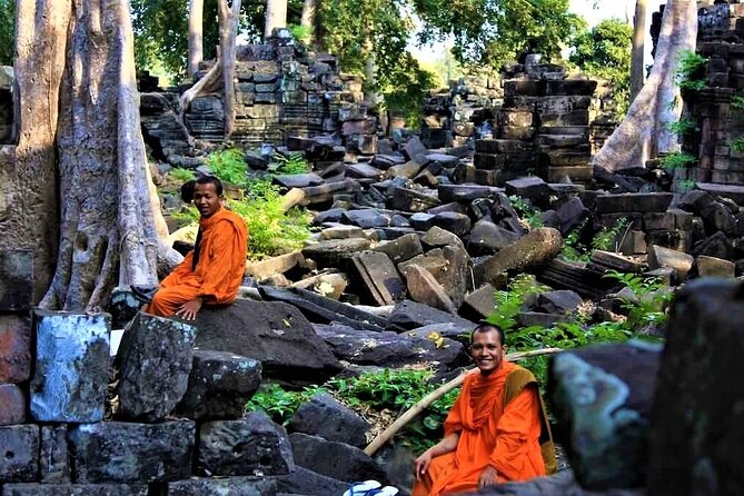 Banteay Chhmar Temple & Silk Farm Private Day Trip from Siem Reap - Svay Romiet Pagoda and Everyday Cambodian Faith