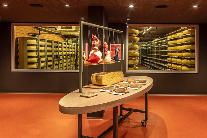 Bern Small-Group Day Trip from Lucerne With Emmental Dairy Visit - Using your free time in Bern
