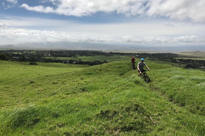 Big Island Mountain Biking on Anna Ranch - Pedaling 1,200 feet through pasture and stream country