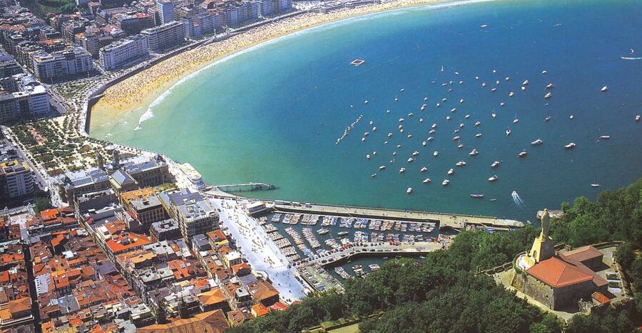Bilbao: San Sebastian, Getaria, and Basque Farmhouse Tour - Two hours to eat and wander in San Sebastian