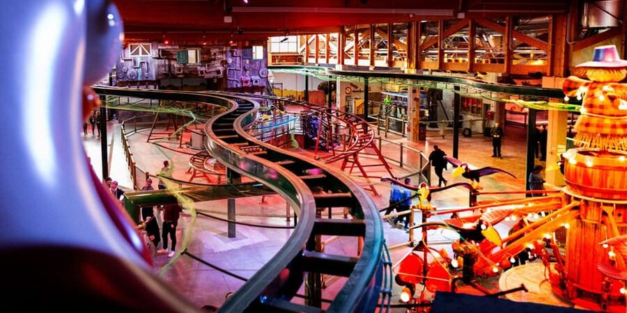Bologna: Luna Farm Amusement Park Family Entry Ticket - The 12 rides included with admission