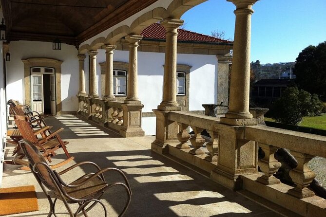 Braga/Guimarães: 1 Day with Lunch + farm and wine tasting - A traditional lunch in Braga