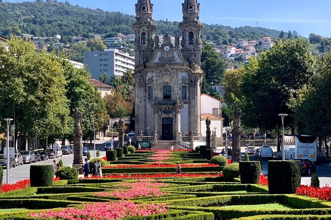 Braga/Guimarães: 1 Day with Lunch + farm and wine tasting - A Vinho Verde farm near Cabeceiras de Basto