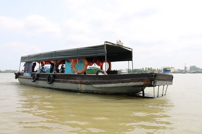 Can Tho day tour: fruit garden&floating fish farm in Son islet - A Traditional House and Local Craft Work