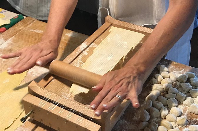 Cooking Class at a Farmhouse in Val d'Orcia Tuscany - What the $205.58 price includes