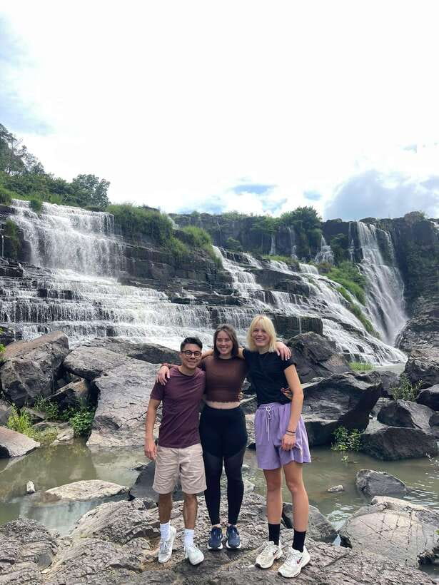 Dalat: MOTORBIKE TOUR TO PONGOUR FALLS- SILK- COFFEE FARM - Elephant Waterfall and the cave behind the falls