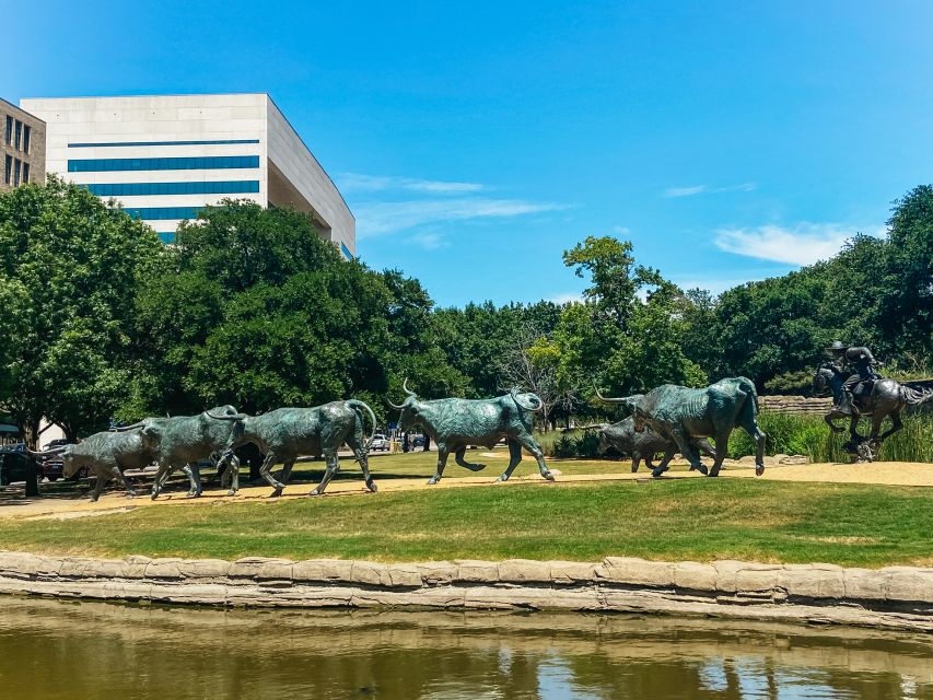 Dallas and Southfork Ranch Small-Group Combo Tour - Dallas in one compact half-day