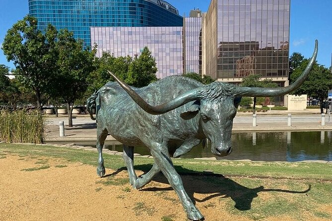 Dallas Highlights & Southfork Ranch Combo Tour - Touring the Ewing Mansion