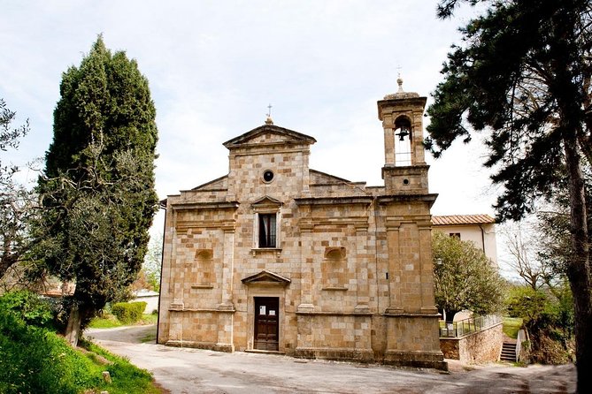Discover Montepulciano: Cinta Senese Pigs, Lunch & wine in a Farm - Finding Via Madonna della Querce 6