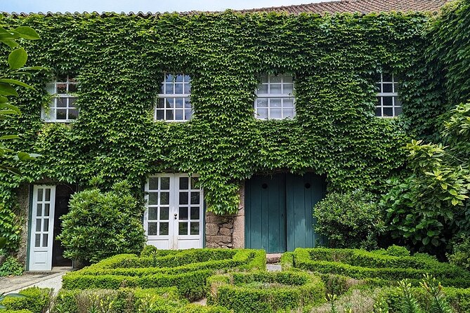 Douro Valley Private Tour: 2 Farms, Lunch & Boat Trip - What the $264.64 price gets you