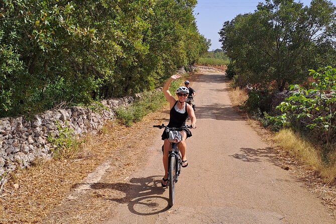 E-bike Tour to Alberobello with Visit to a Donkey Farm - Riding through Bosco Selva