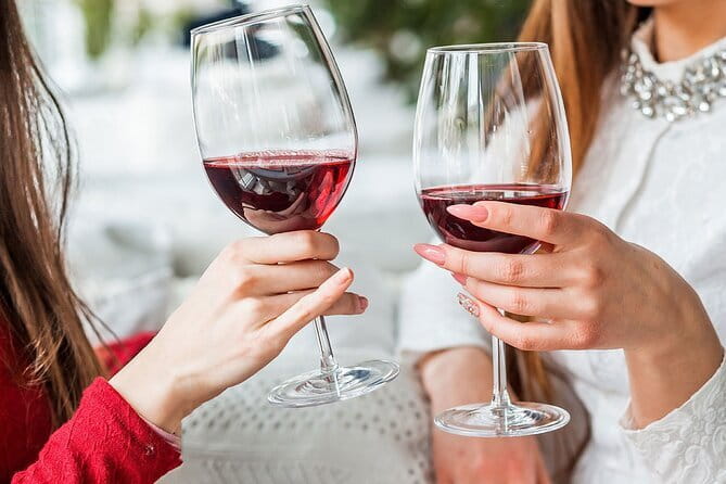 Experience Chianti & Cheese w/ 3 wineries & dairy visit—max 8 pp - Lunch at the final winery