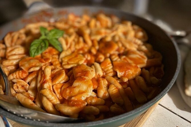 extravirgin olive oil tasting,the story of a farm - From frise to fresh semolina pasta