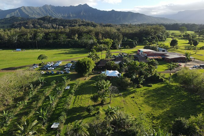 Farm and Food Experience in Kilauea - Entering Common Ground at 4900 Kuawa Road