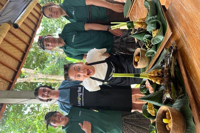 Farm-to-Table Balinese Cooking Experience - Seeing daily life in a Balinese home