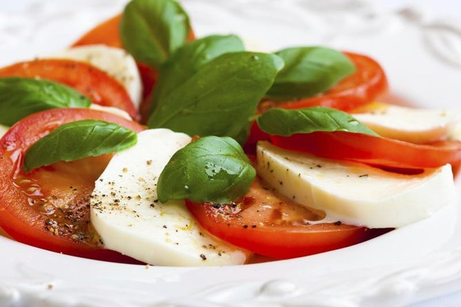 Farm-to-Table Experience: Olive Oil, Garden Tour & Nonna’s Lunch - Olive oil tasting, from bruschetta to lemon oil