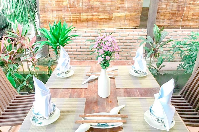 Farmer & cooking class package - From Tra Que soil to the cooking table