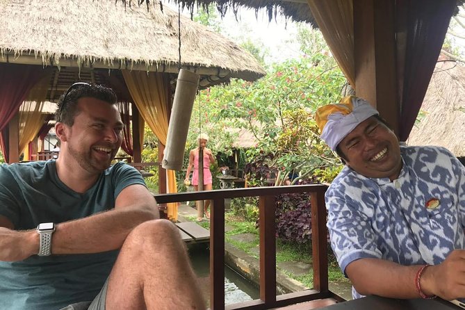 Farmer market, waterfalls, holy spring - All Inclusive - A private route through Bali’s everyday life