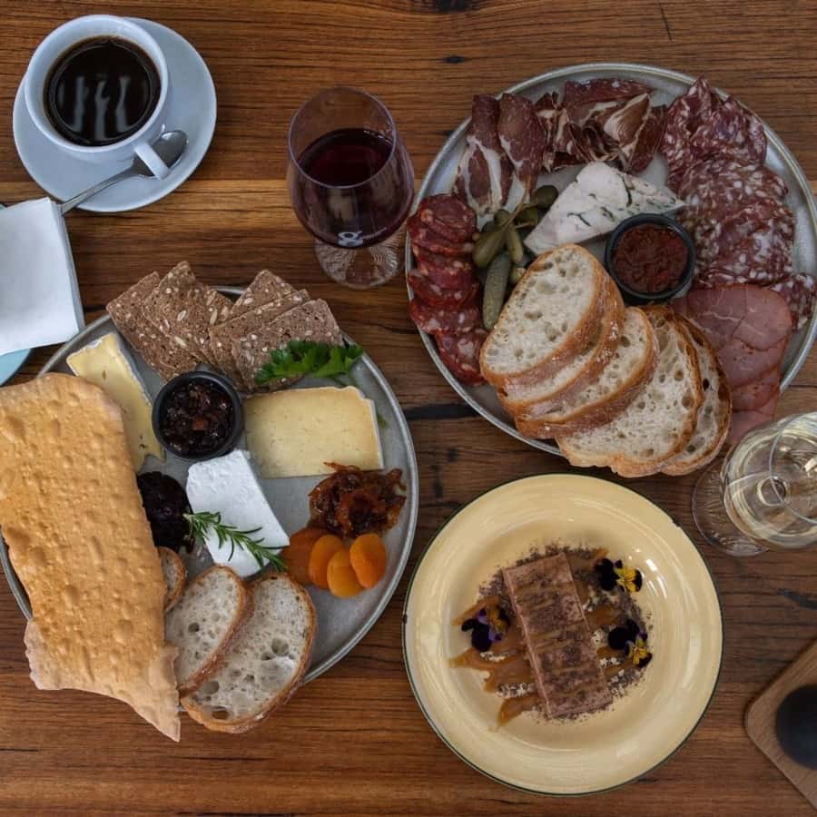 Farmer's Lunch and Arthurs Seat Eagle Cable Car Ride - For 2 - Starting above the Mornington Peninsula
