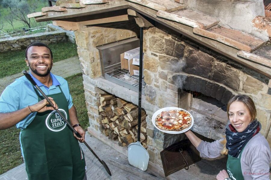 Florence: Pizza or Pasta Class with Gelato at a Tuscan Farm - A Tuscan farm instead of another city meal
