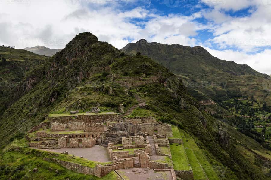 From Cusco: Private Pisac Ruins and Alpaca Farm Day Trip - Walking down to Pisac town and the local market