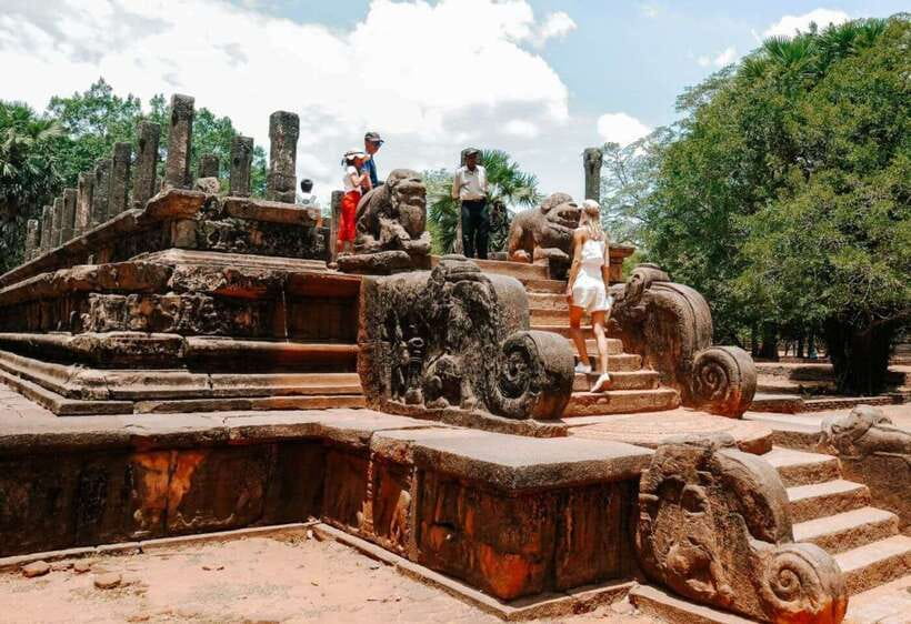 From Kandy : Polannaruwa ancient city with Farmers Lunch - Who should book this day trip?