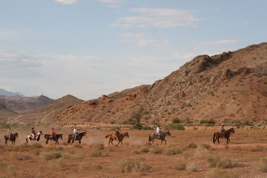 From Las Vegas: Maverick Ranch Breakfast and Horseback Ride - Leaving Las Vegas before the city wakes