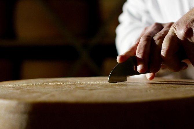 From Parma: Parmigiano Reggiano Farm Tour & Tasting with Transfer - Watching milk become a cheese wheel