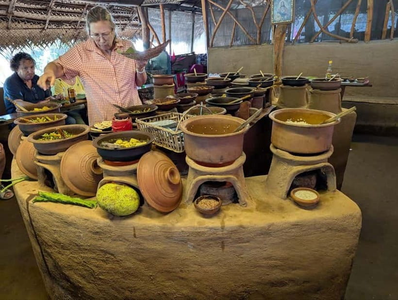 From Sigiriya:Polonnaruwa Day Tour with Farmers lunch - Key points at a glance