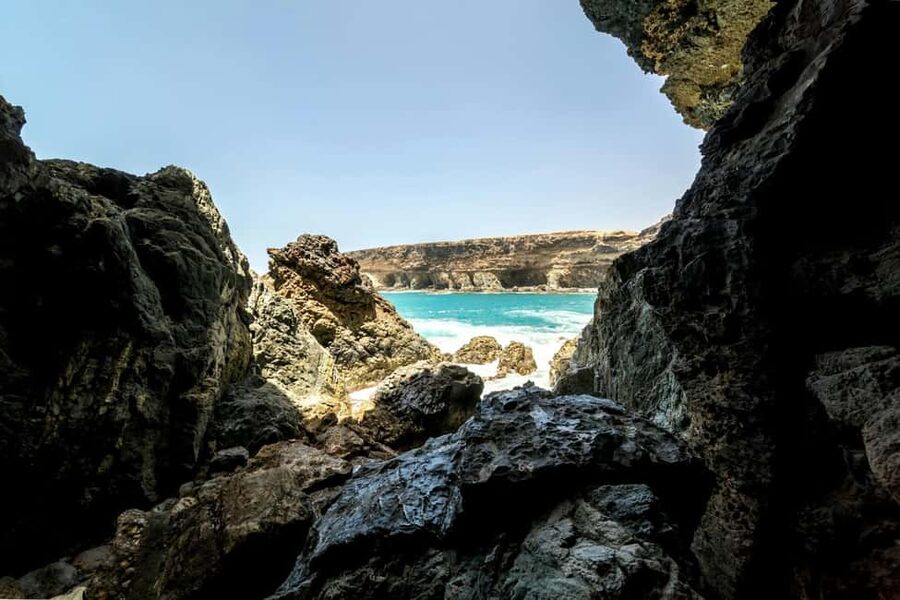 Fuerteventura farm, caves and rural villages tour with lunch - Transport, guide style and the long day