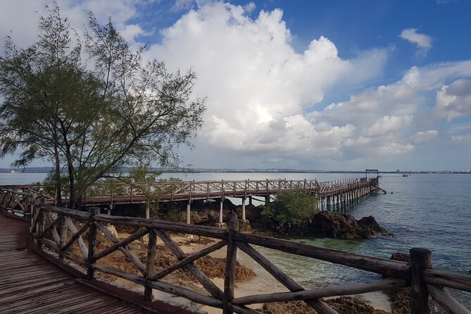 Full Day Private Spice Farm Stone Town and Prison Island - Private guides and the value of personal attention