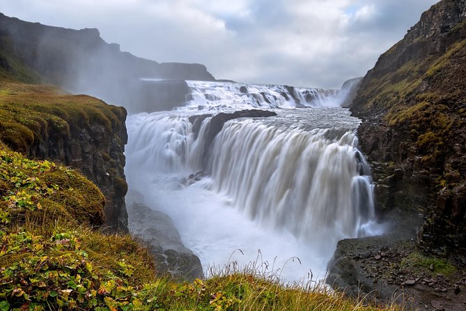 Golden Circle Day Tour in Mini Bus from Reykjavik with Fridheimar Tomato Farm - Gullfoss: the day’s visual high point
