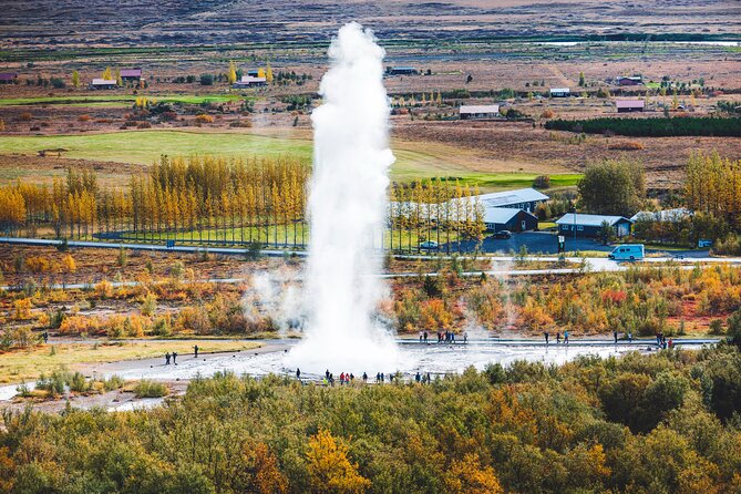 Golden Circle with Kerid Crater & Local Farm Visit in Small Group - Thingvellir: where geology and government meet