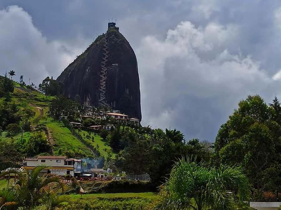Guatapé & Coffee Farm, all in one day - Key points at a glance