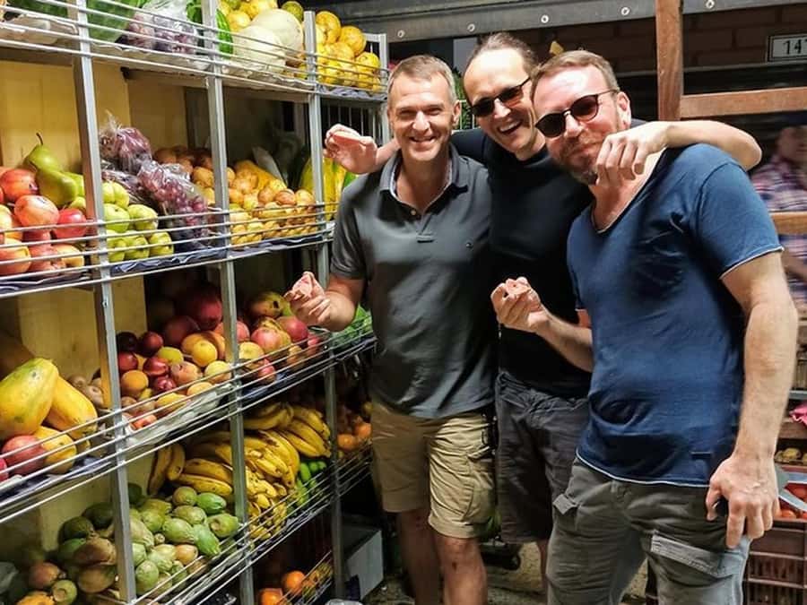 Guatapé & Coffee Farm, all in one day - Starting with fruit in El Peñol