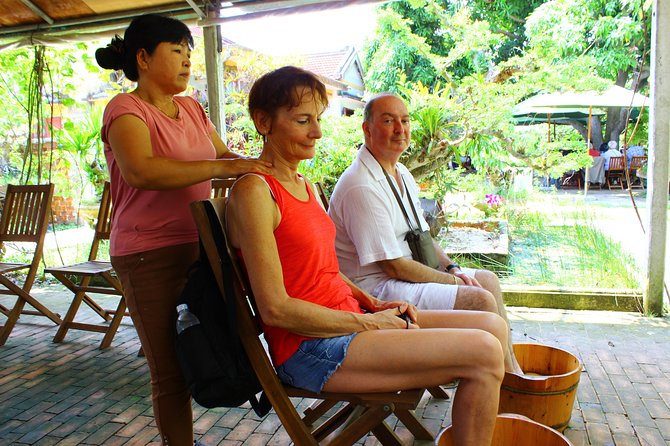Half Day Ride Bike To The Farm and Cooking Activity with Foot Massage - Cooking lunch inside a local home