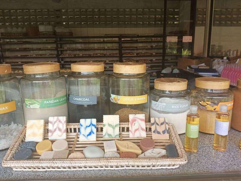 Half Day Trip: Silk Farm, Satcha, and Senteur d'Angkor Tour - Satcha Handicraft Center and its six bamboo workshops
